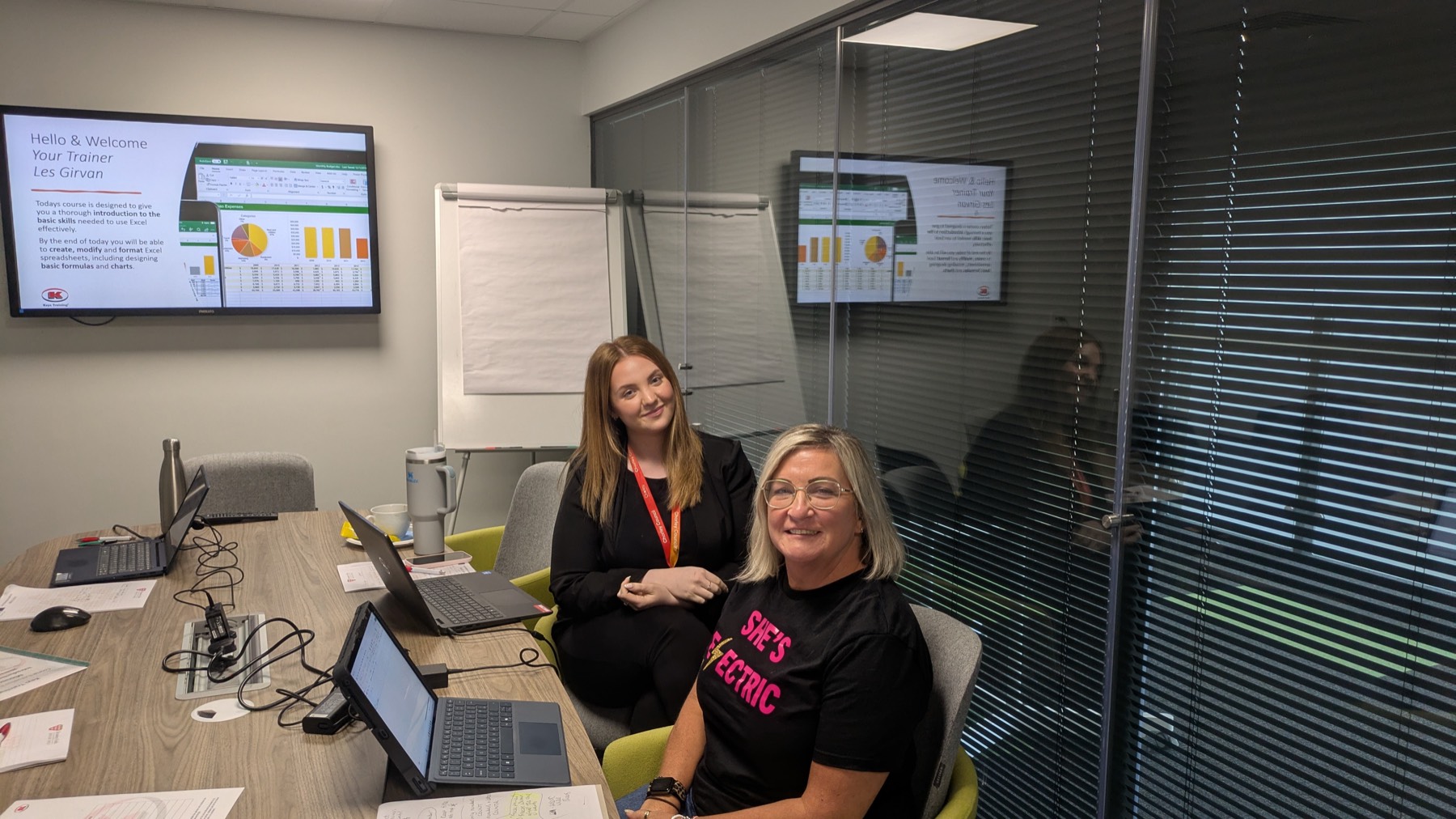 Two delegates on a Microsoft Excel Introduction course